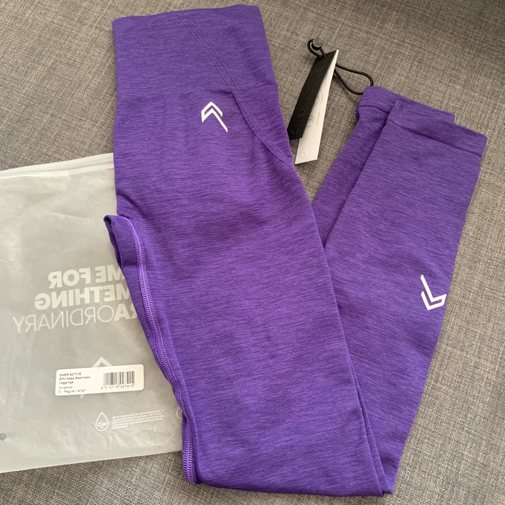 NWT Oner Active EFFORTLESS SEAMLESS LEGGINGS Amethyst S PRINTED LOGO OG Verison - Picture 6 of 8